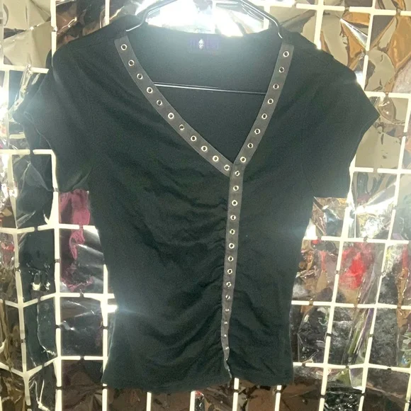 🖤Morbid Threads - Picture 1 of 3